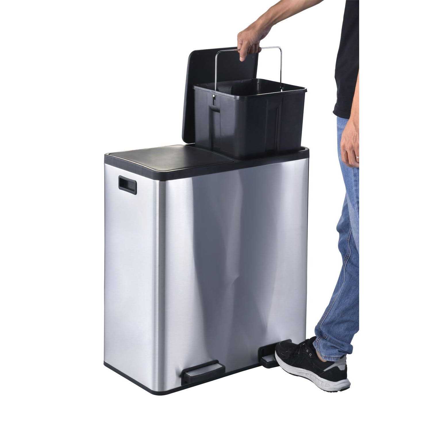 Step N' Sort 18.5 gal. Large Capacity Dual Trash and Recycling Bin - Image 4