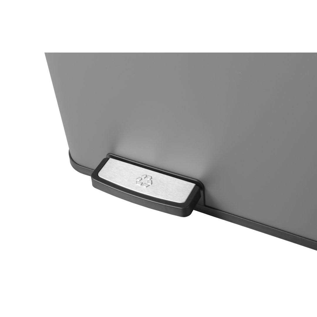 Step N' Sort 18.5 gal. Large Capacity Dual Trash and Recycling Bin - Image 4