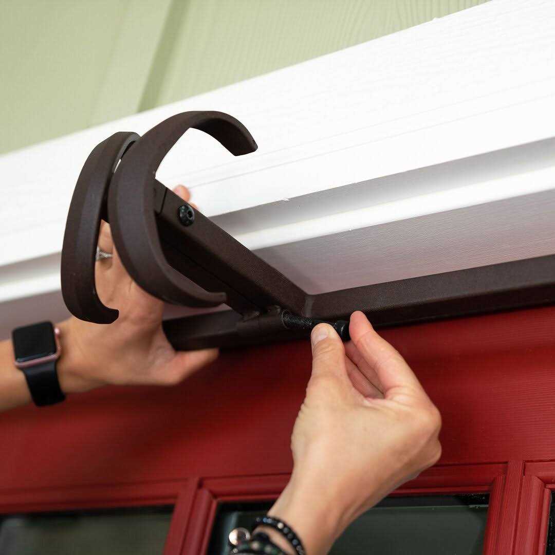 Single Door Garland Hanger The Holiday Aisle - Image 3