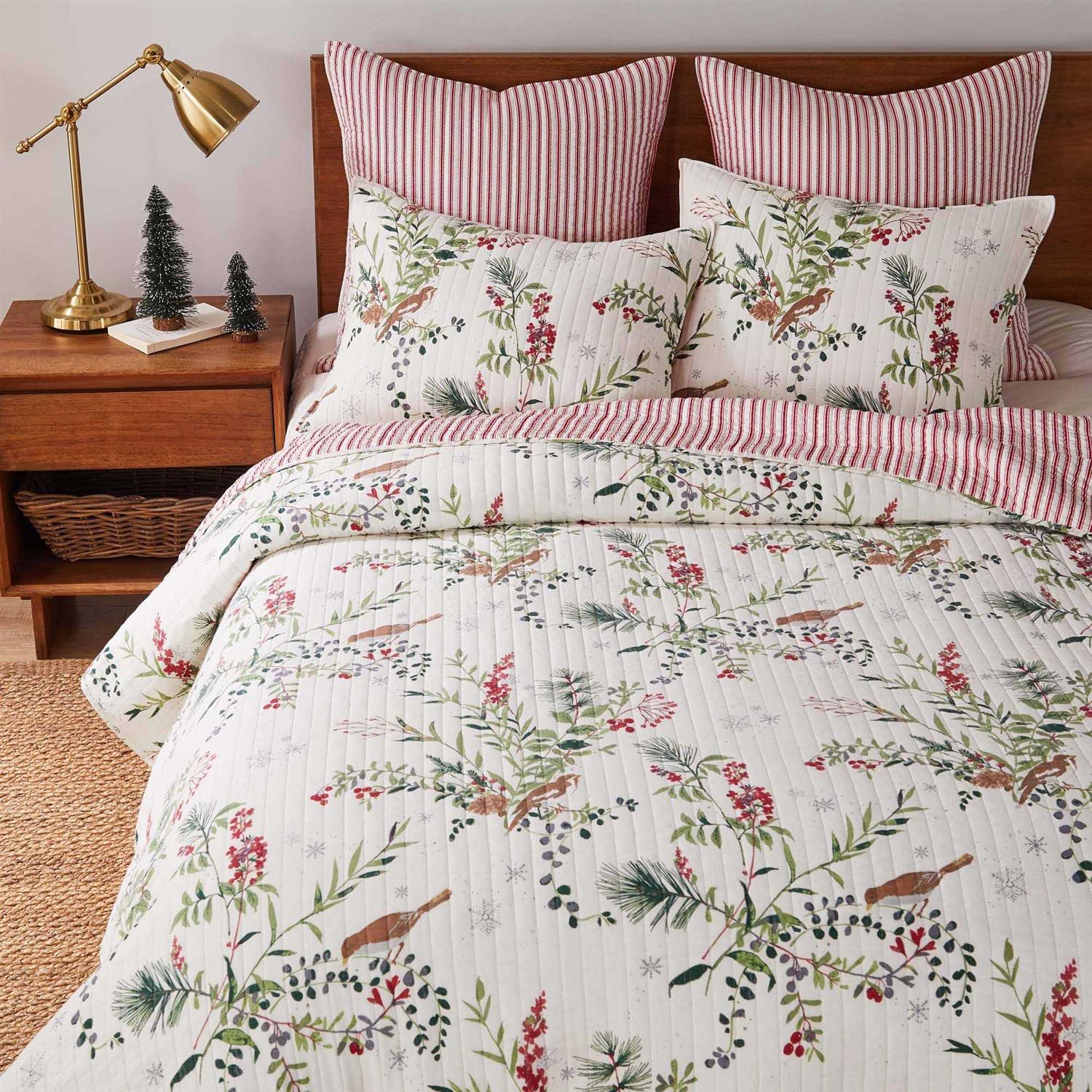 Levtex Home Winterberry Forest Quilt Set - Image 4