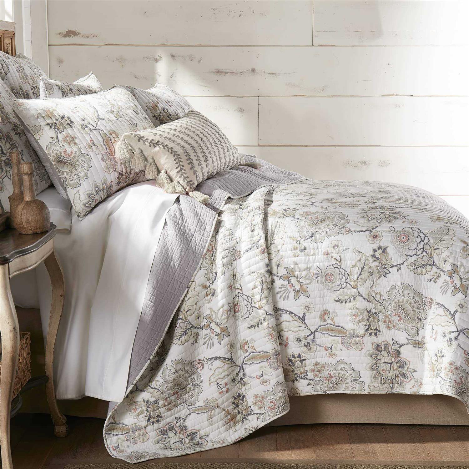 Levtex Home Ophelia Blush Quilt Set - Image 4