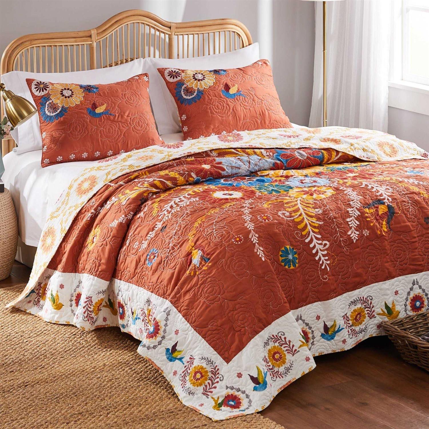 Barefoot Bungalow Topanga Quilt Set - Image 5
