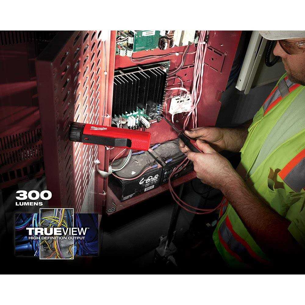 Milwaukee 2108 Rover Magnetic Flood Light - Image 4