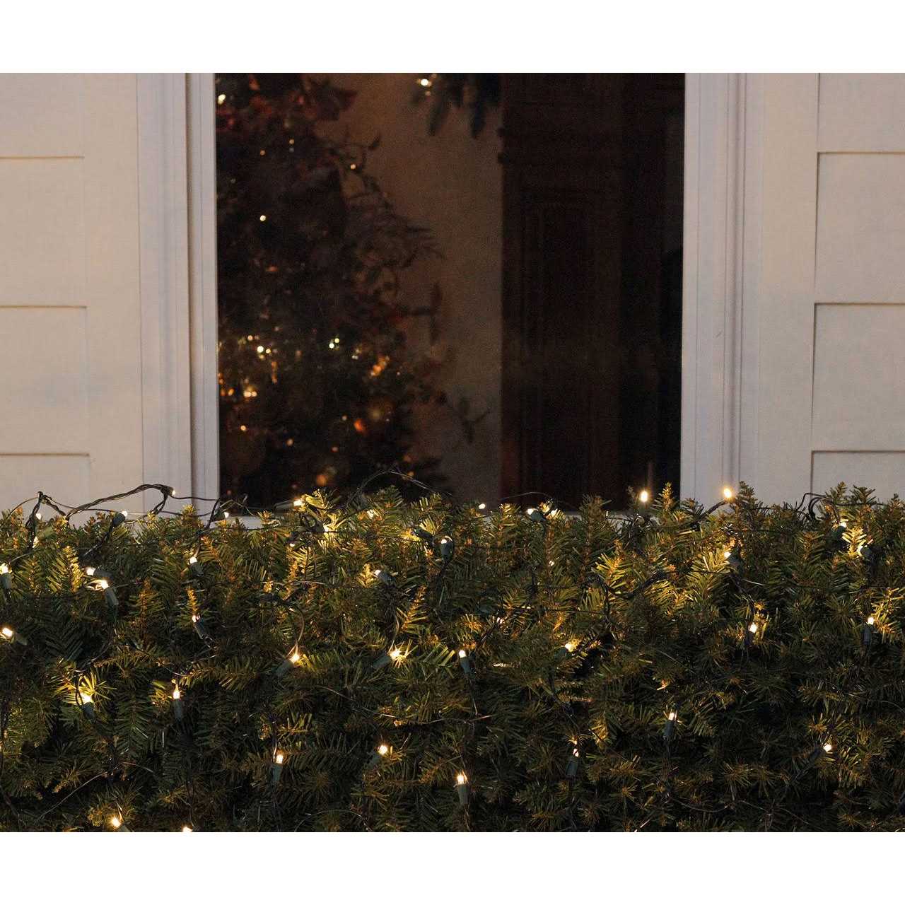 Northlight 4' x 6' LED Wide Angle Net Style Christmas Lights - Image 3