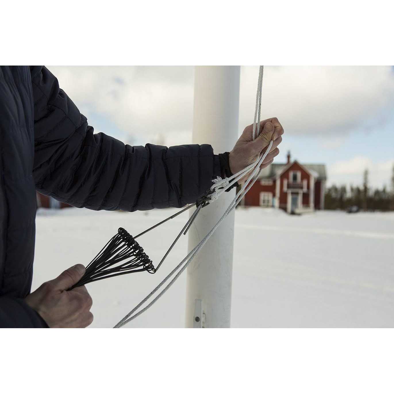 MONTEJAUR Flagpole Christmas Tree - Image 5