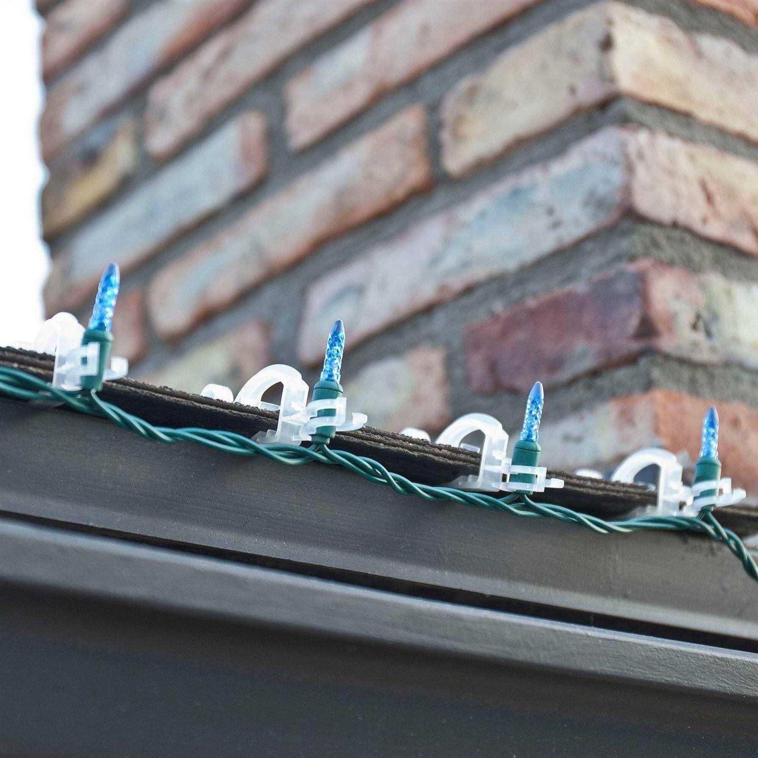 Northlight Bucket of 300 Clear Outdoor Universal Christmas Light Clips - Image 4