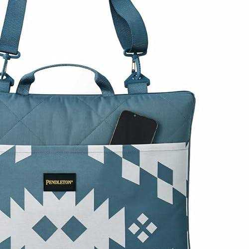 Pendleton Outdoor Packable Blanket - Image 4