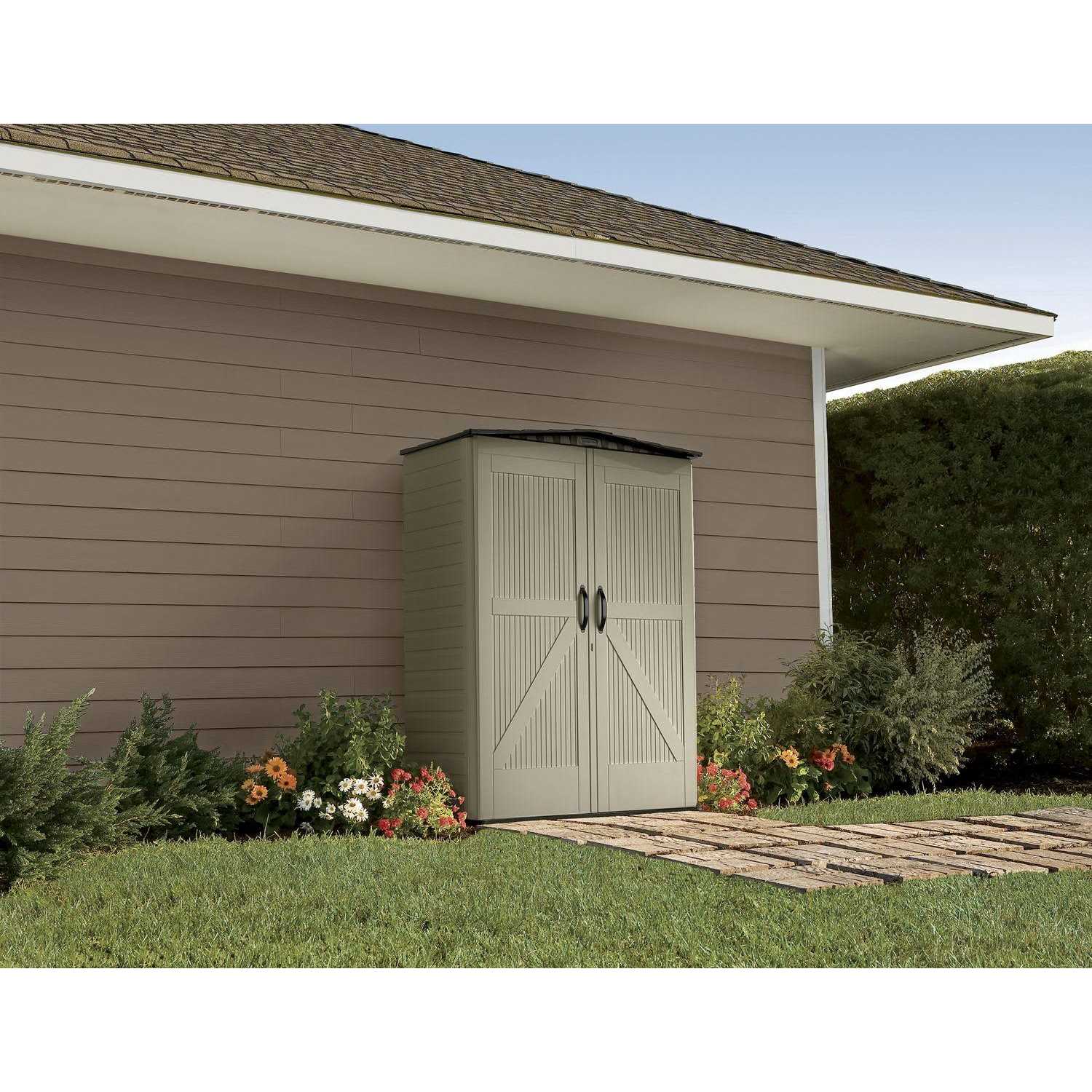 Rubbermaid Roughneck Vertical Storage Shed - Image 3