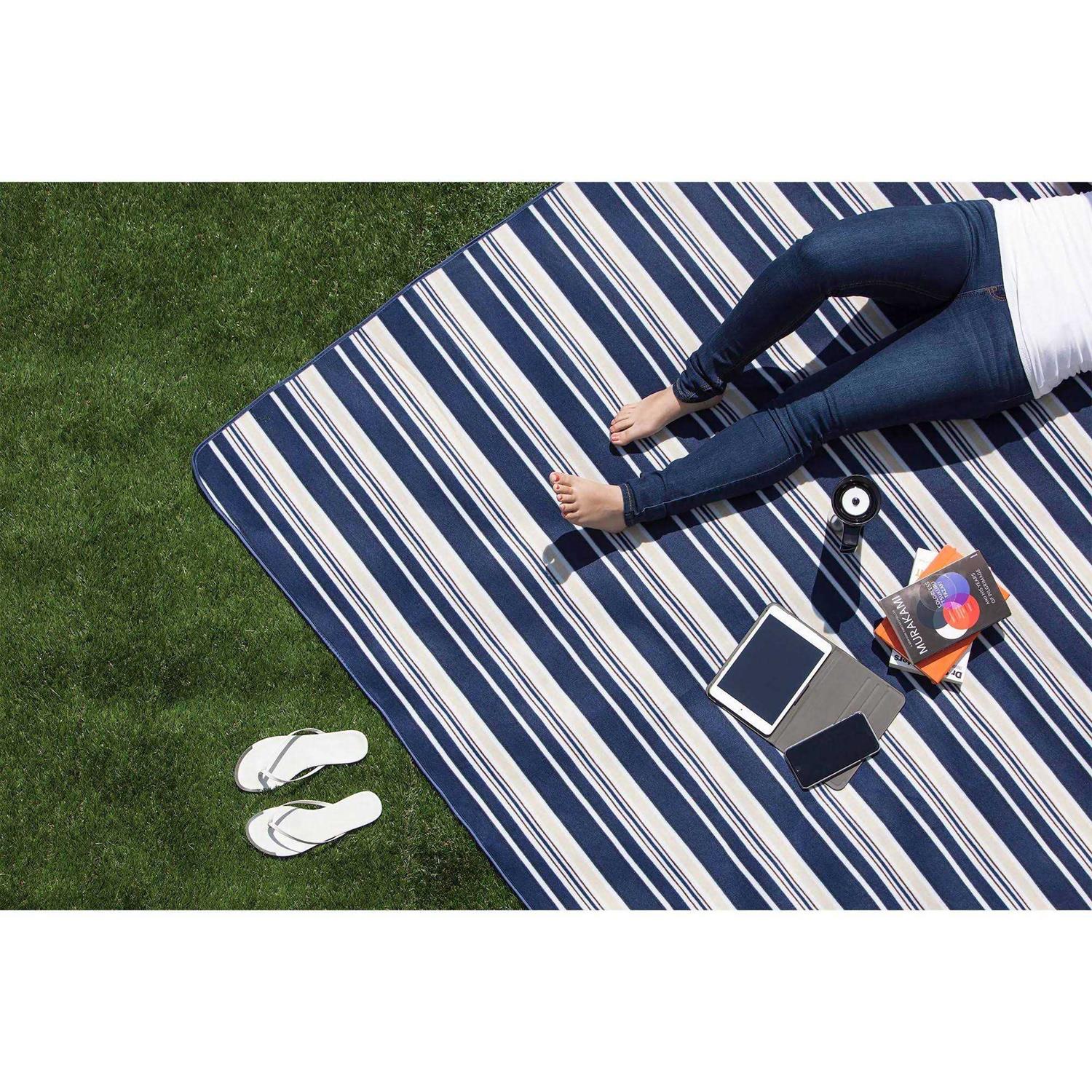 Picnic Time Outdoor Blanket Tote - Image 4