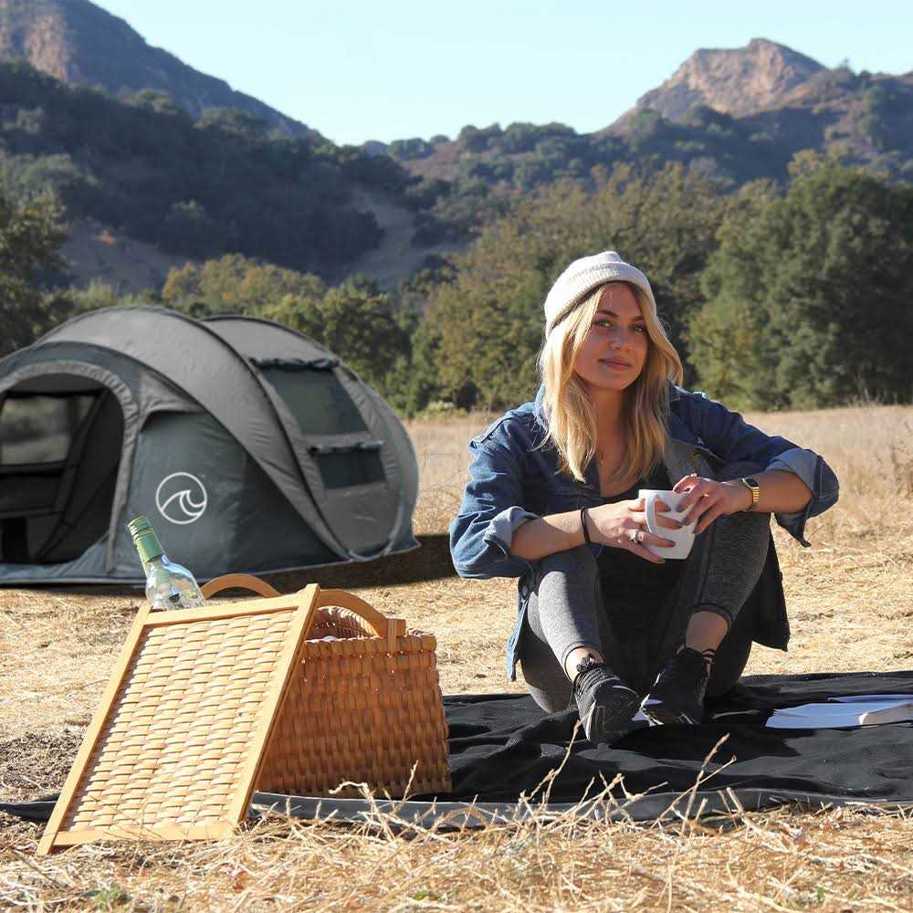 Oceas Large Waterproof Outdoor Blanket For Camping, Beach, Picnic, Travel, and Sports Stadium Use - Image 4