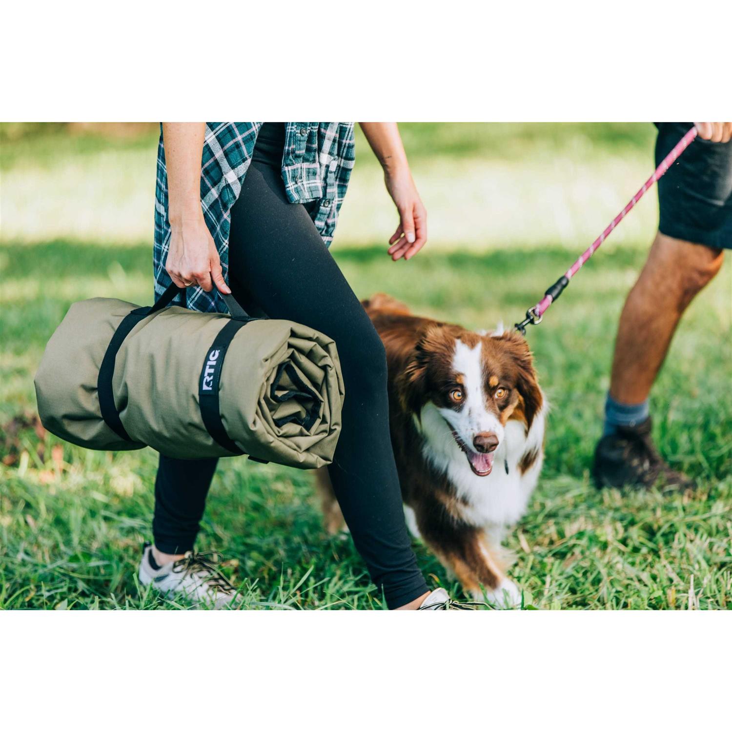 Rtic Anywhere Blanket Waterproof Portable Quilted Outdoor Mat for Picnic - Image 5