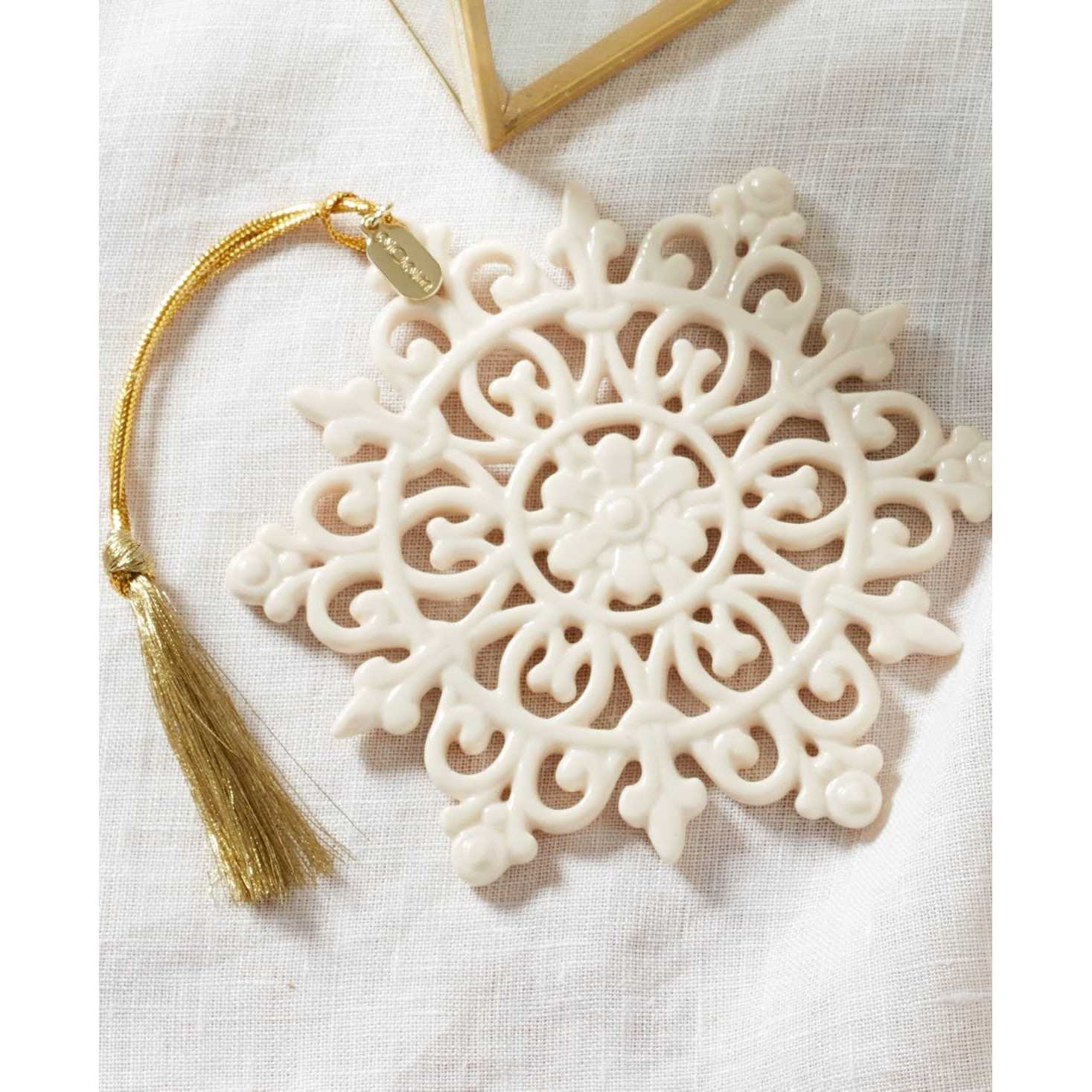 Lenox 2023 Snow Fantasies Snowflake Ornament - Image 5